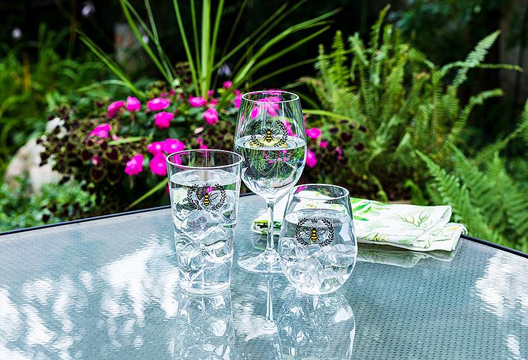 Acrylic Bee Crest Cups