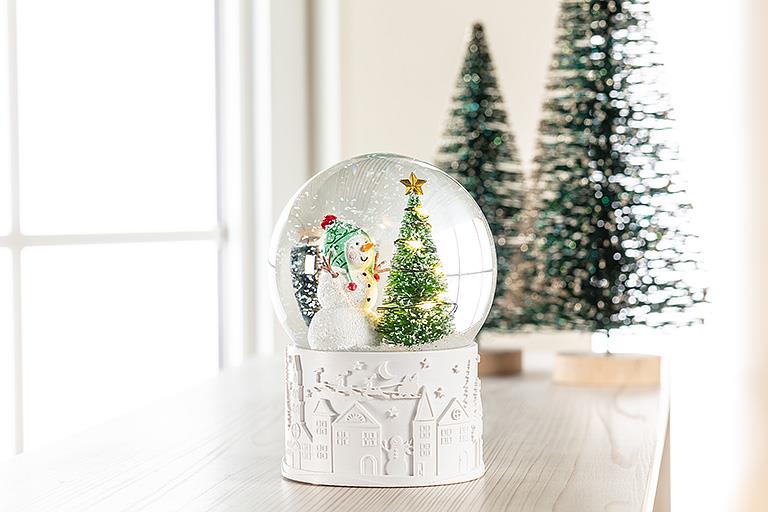 Snowman w/LED Tree Snow Globe