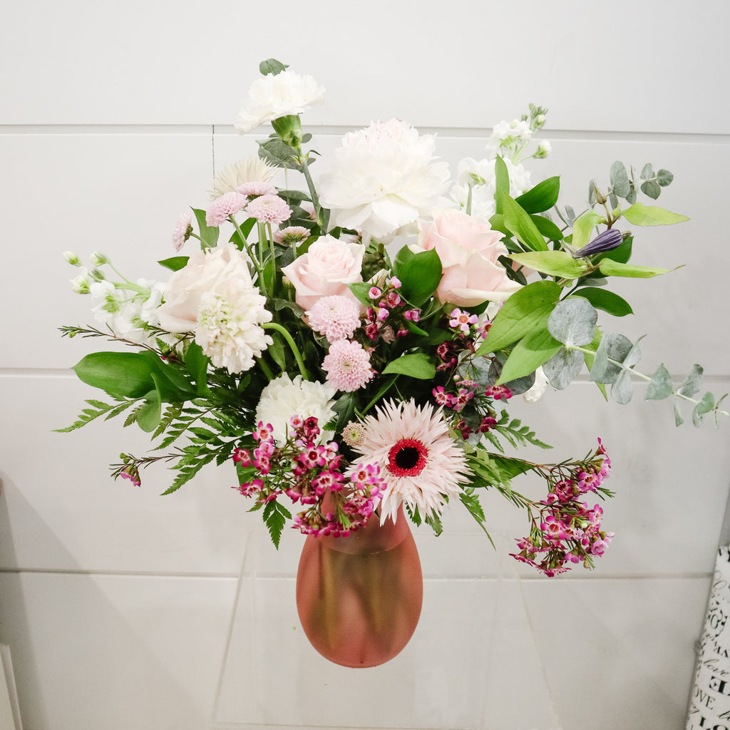 THE HARPER Pastel Arrangement