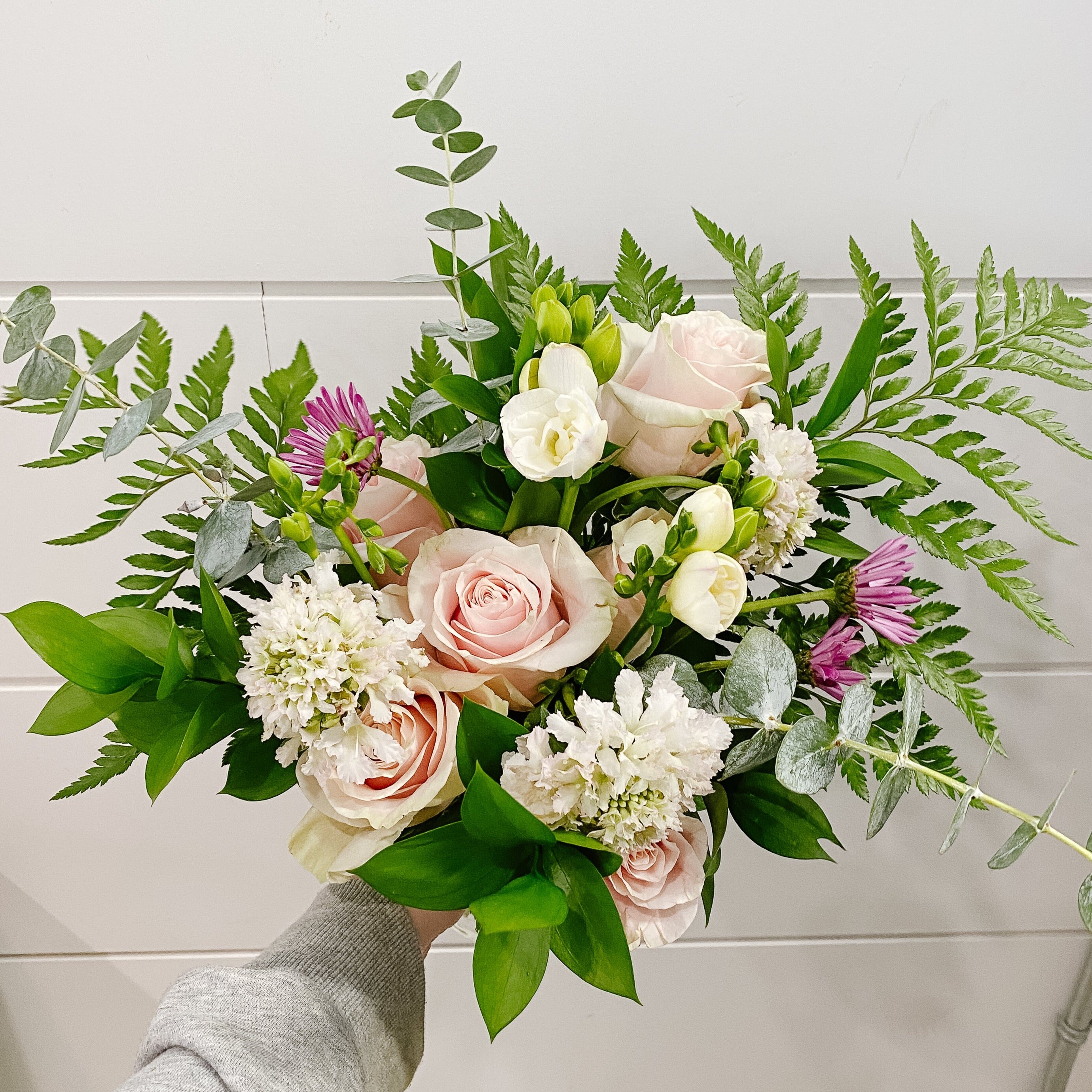 THE HARPER Pastel Loose Hand-Tied Bouquet