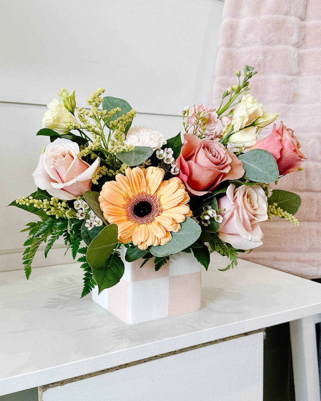 "MODERN MAMA" Mother's Day Arrangement