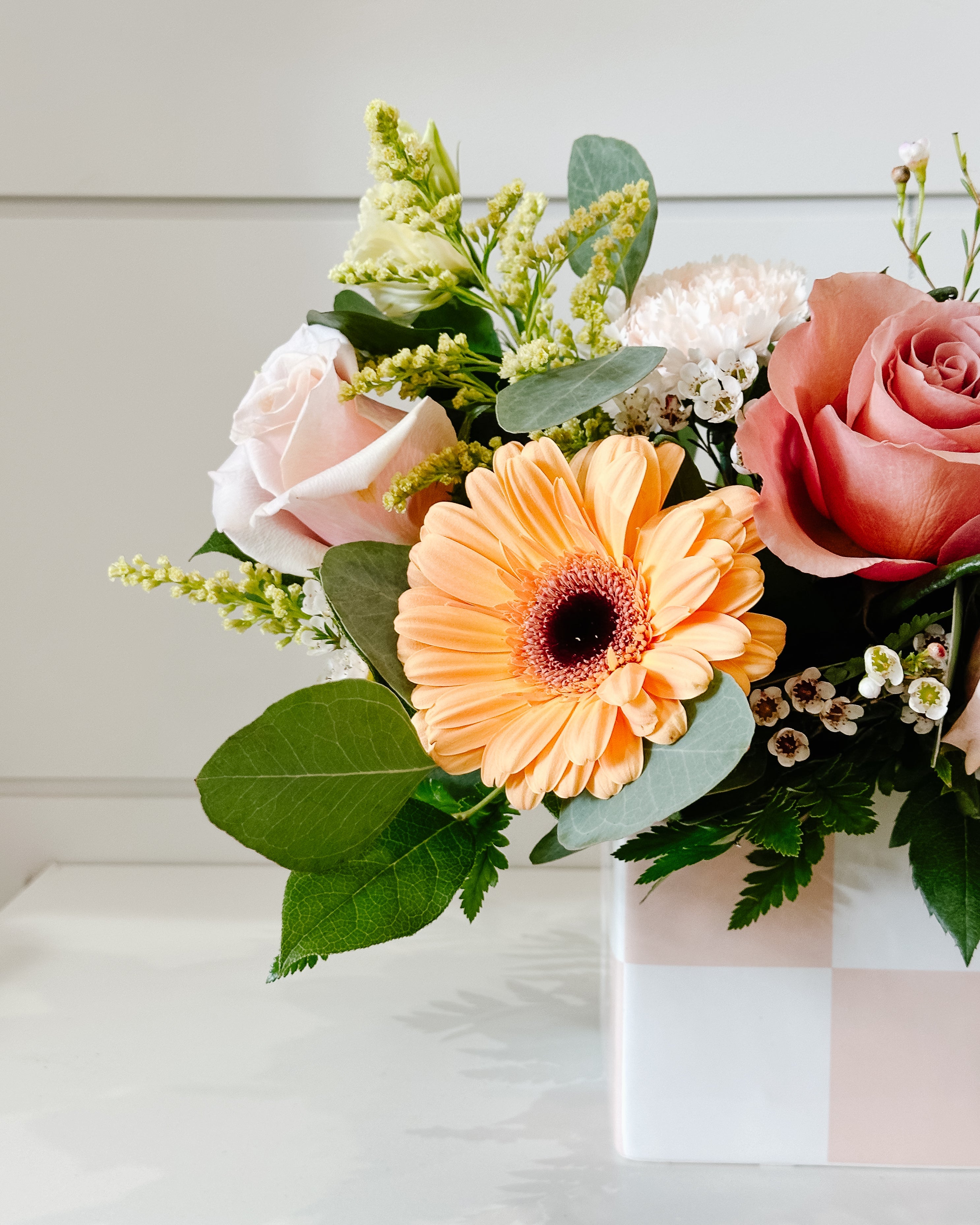 "MODERN MAMA" Mother's Day Arrangement