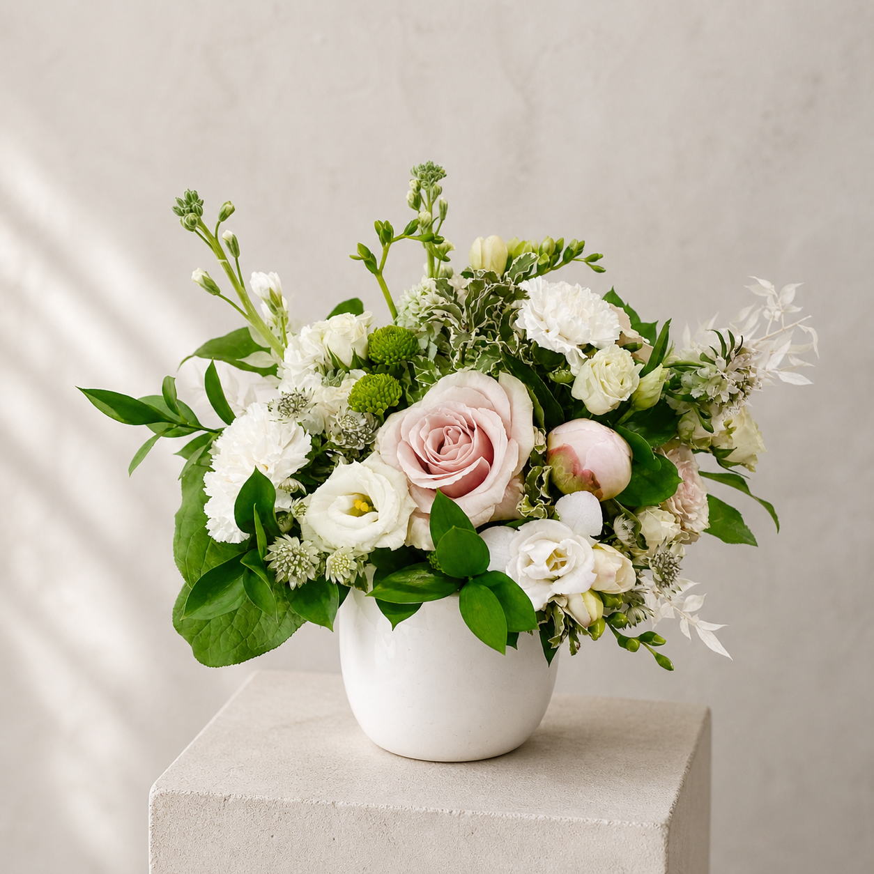THE HARPER Pastel Arrangement